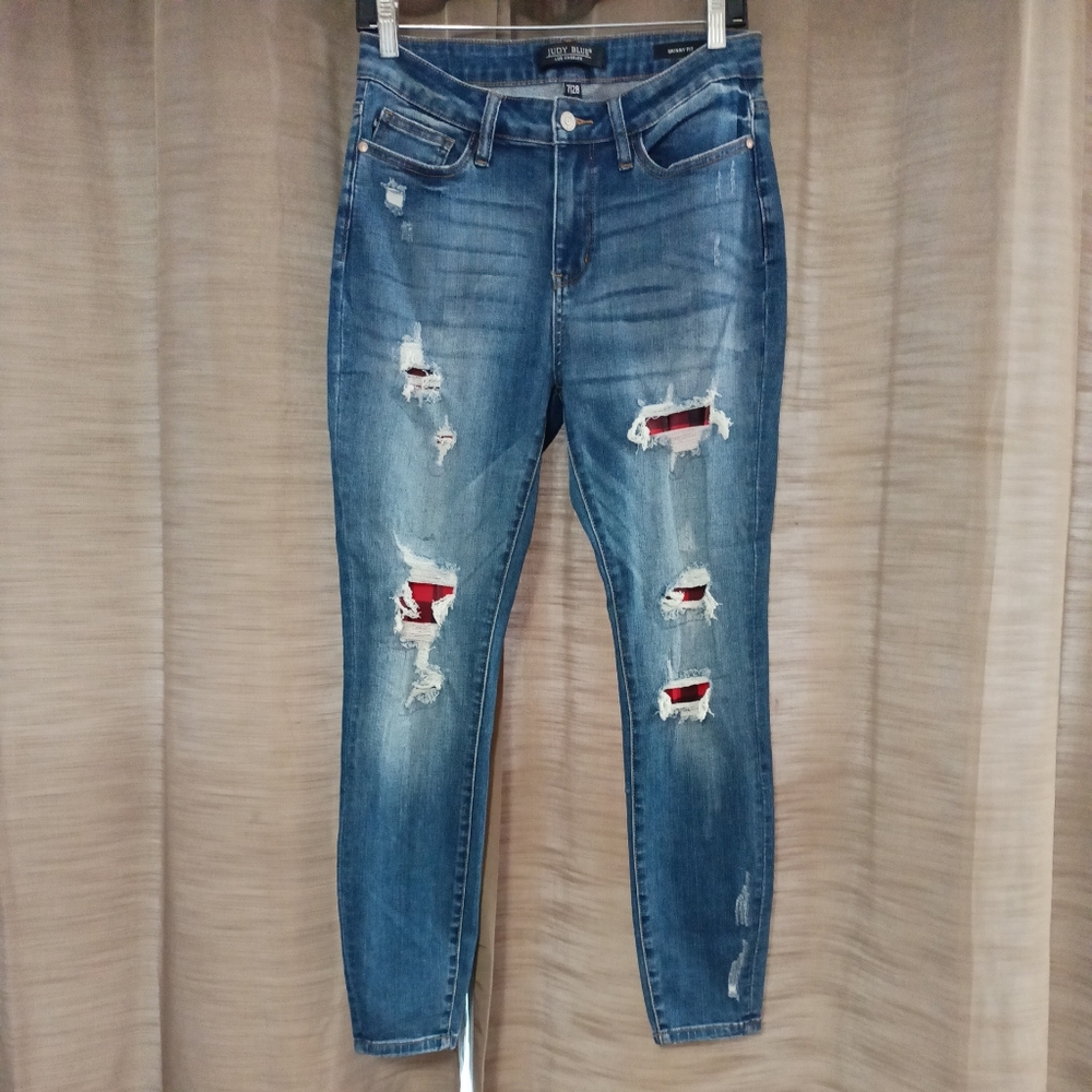 Judy Blue Distressed Buffalo Plaid Patch Jeans 7/28